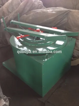 Environment friendly old tire retreading machine