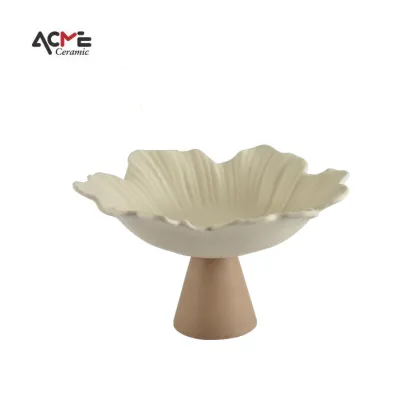 Artisanal Wavy Rim Fruit Plate: Luxury Home Decor & Matte Ceramic Tableware