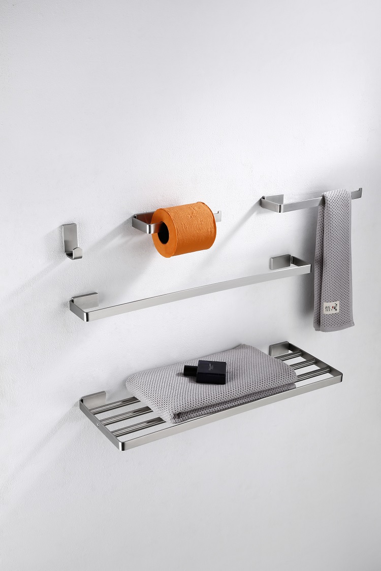 towel bar