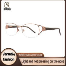 Óculos femininos com armação metálica elíptica