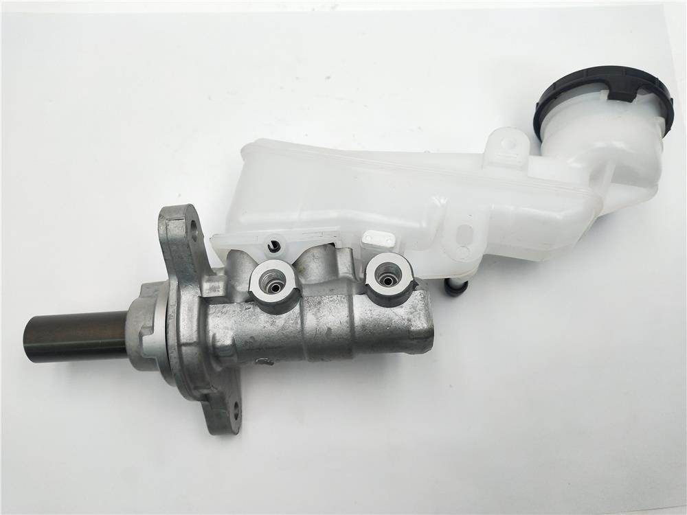 Brake master cylinder for ISUZU D-MAXII 1.9 Ddi(TFR87J)15-