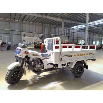 Design de triciclo normal e estável e simples