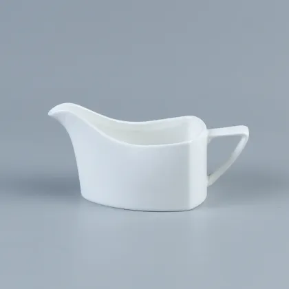YA-KD Wholesale White Ceramic Porcelain Sauce Gravy Boats & Milk Jugs for Hotels and Restaurants