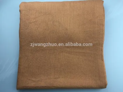 JACQUARD AIRPLANE BLANKET IN THE CLASSICAL FLOWER DESIGN