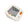Měření přístroje pro měření krevního tlaku v nemocnici