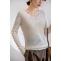 V-neck sweater Cashmere knitwear Feel soft and delicate