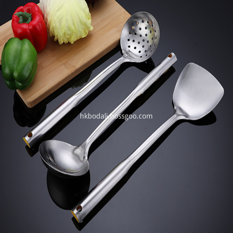 Modern Simplicity Kitchenware Set