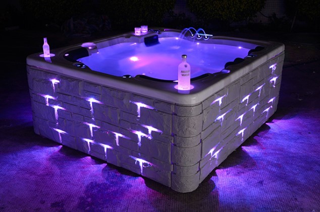 Freestanding hot tub spa Katarina1