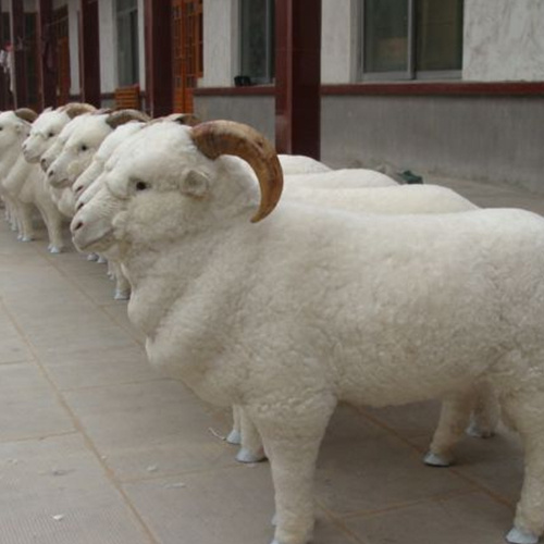 Realistic Animatronic Sheep for Theme Park Decoration