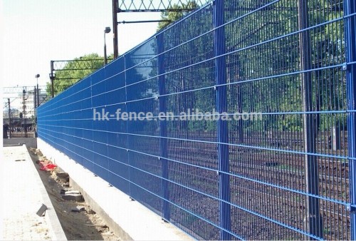 Alibaba China exporter PVC coated twin wire mesh fence