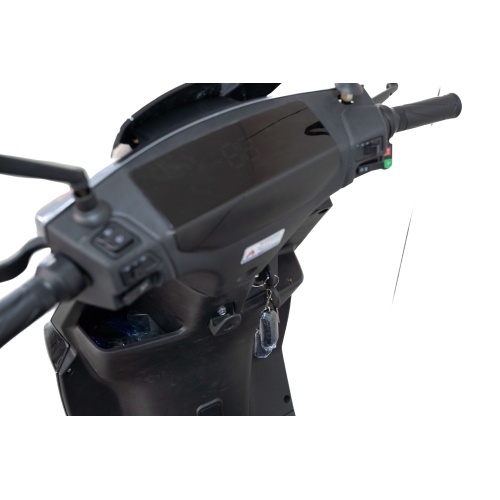 Innovative Electric Scooter with Advanced Controls