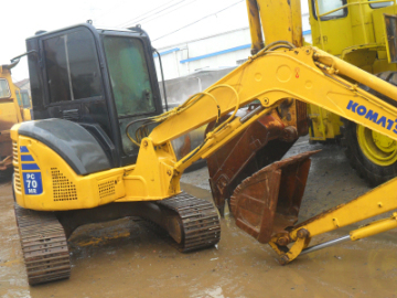 KOMATSU PC70 EXCAVATOR