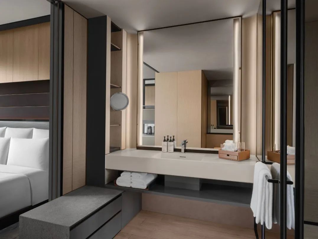 Hotel furniture case (29)