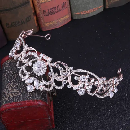 Sparkling Rhinestone and Metal Tiaras: Elegant Wedding Accessories for Brides