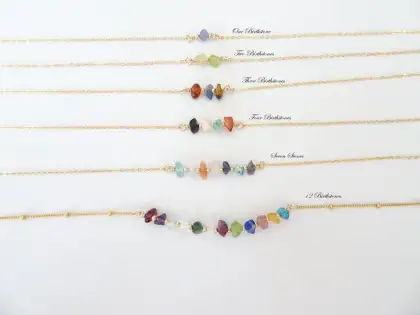 Customizable Personalized Family Birthstone Bracelet: A Unique Raw Crystal Gift for Mom