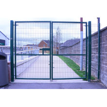 retractable fence gate