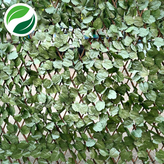 Simulation Maple leaf can be scaled