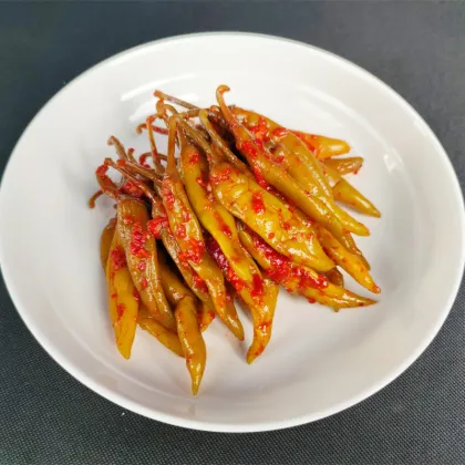 Crispy and refreshing pickled pepper