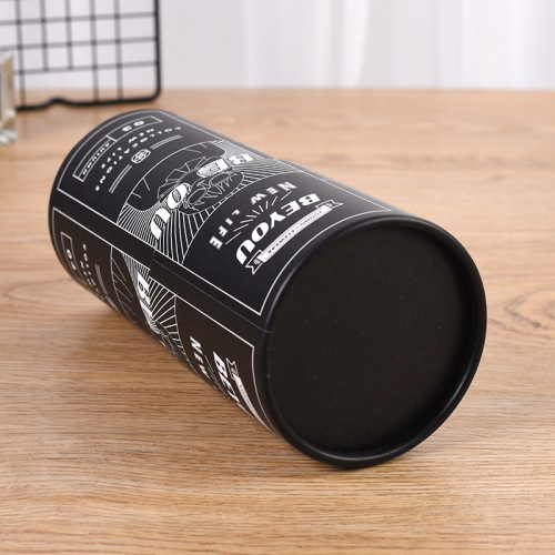 Emballage d&#39;huile essentielle Tube en papier noir enduit personnalisé