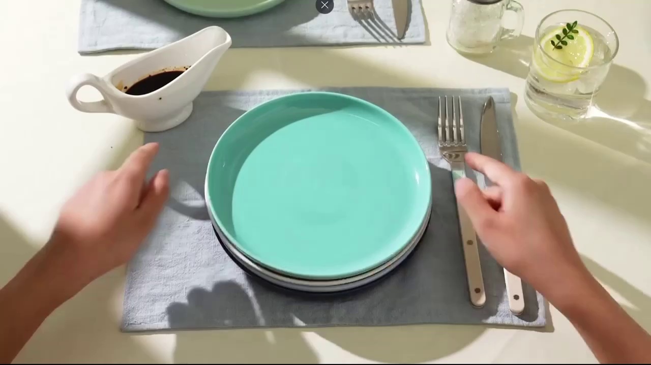 Minimalist Dinner Plate for Modern Dining