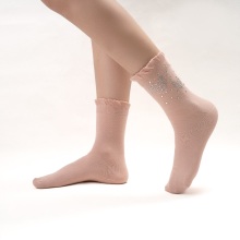 Алмазныя вышытыя жаночыя панчохі