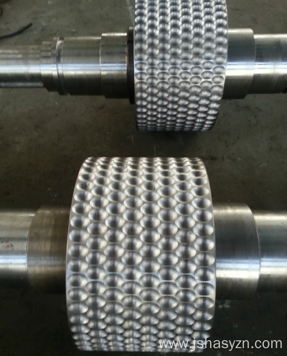 Highly stable embossed rollers