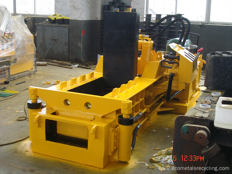 Hot-sale Forward-out Waste Metal Baler for Aluminum Cans