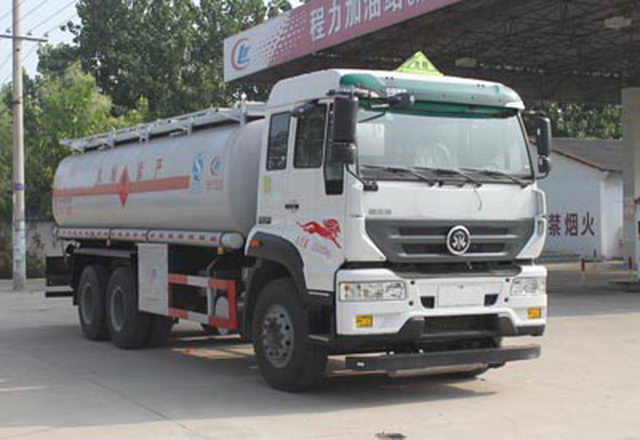 SINOTRUCK 280HP 6X4 20000Litres Fuel Delivery Truck