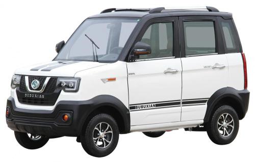 新しいスタイルの4シート電気軽自動車