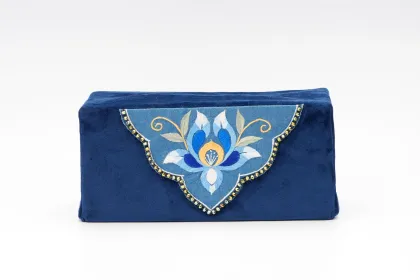 Blue Velvet Yi Embroidery Tissue Box