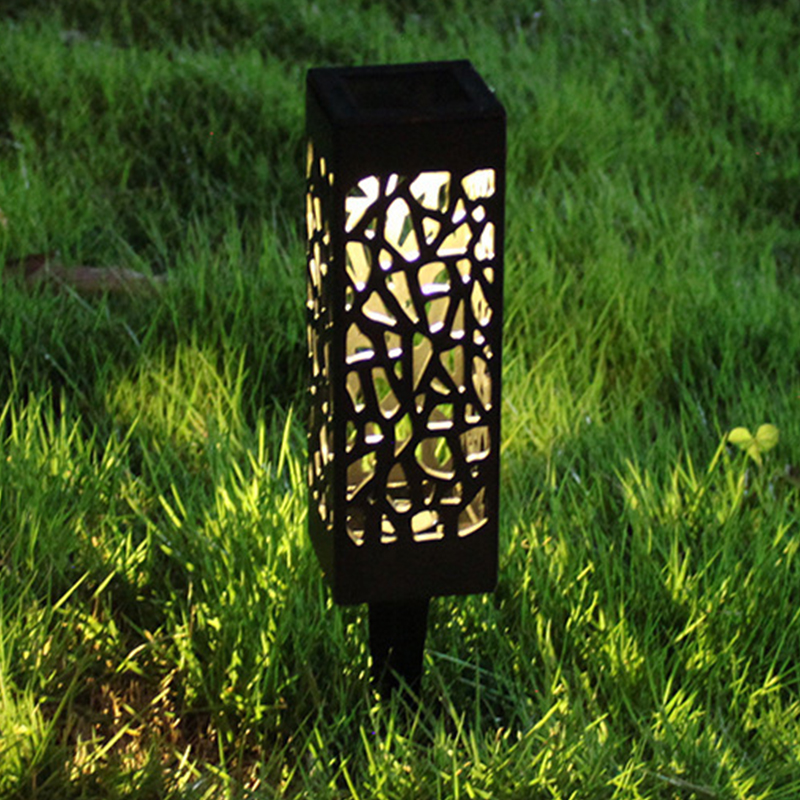 Ground plug solar garden light