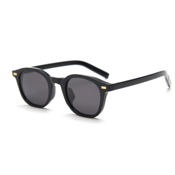 Retro TR90 Polarized UV400 Sunglasses for Men and Women