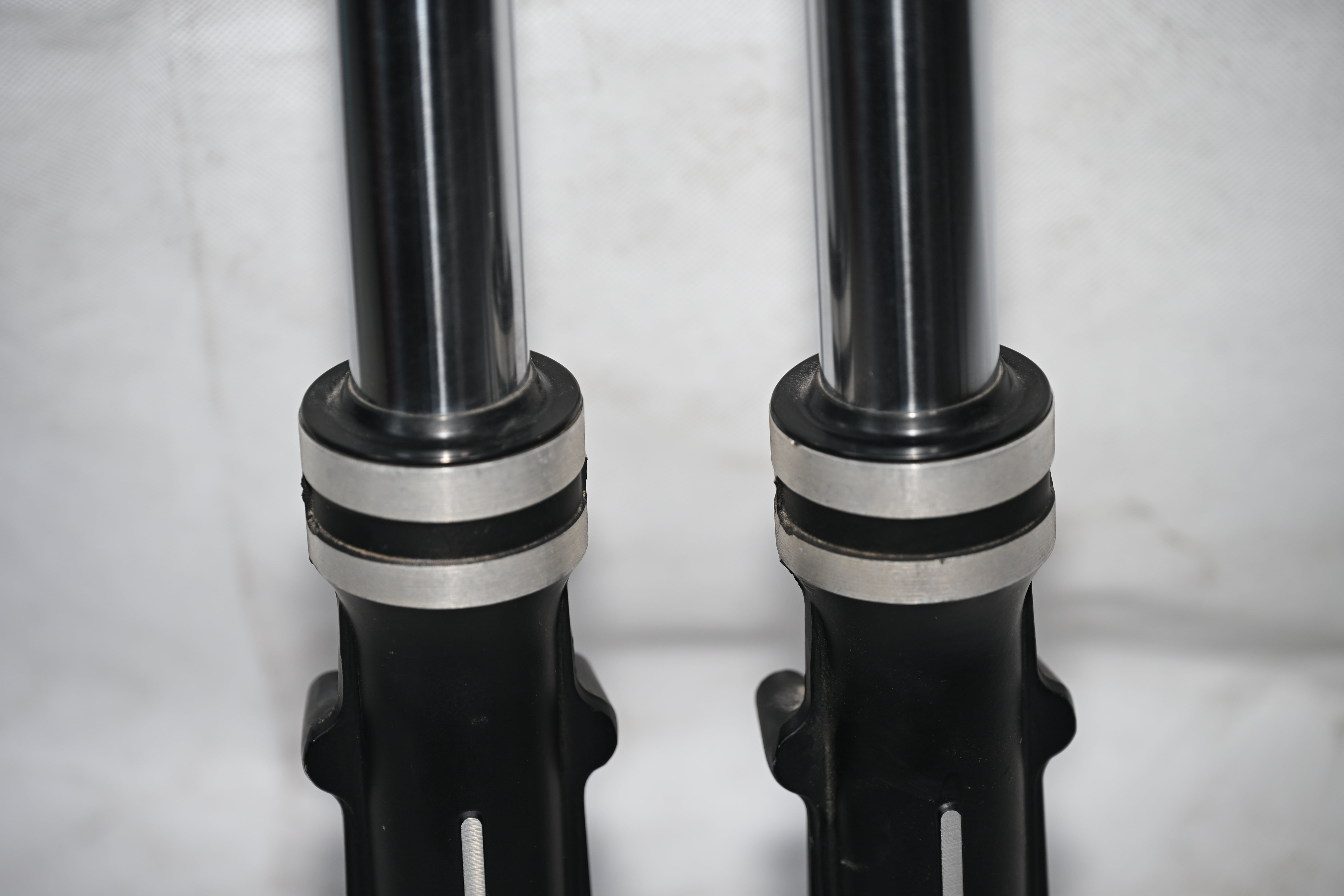 Hexagonal frame shock absorber