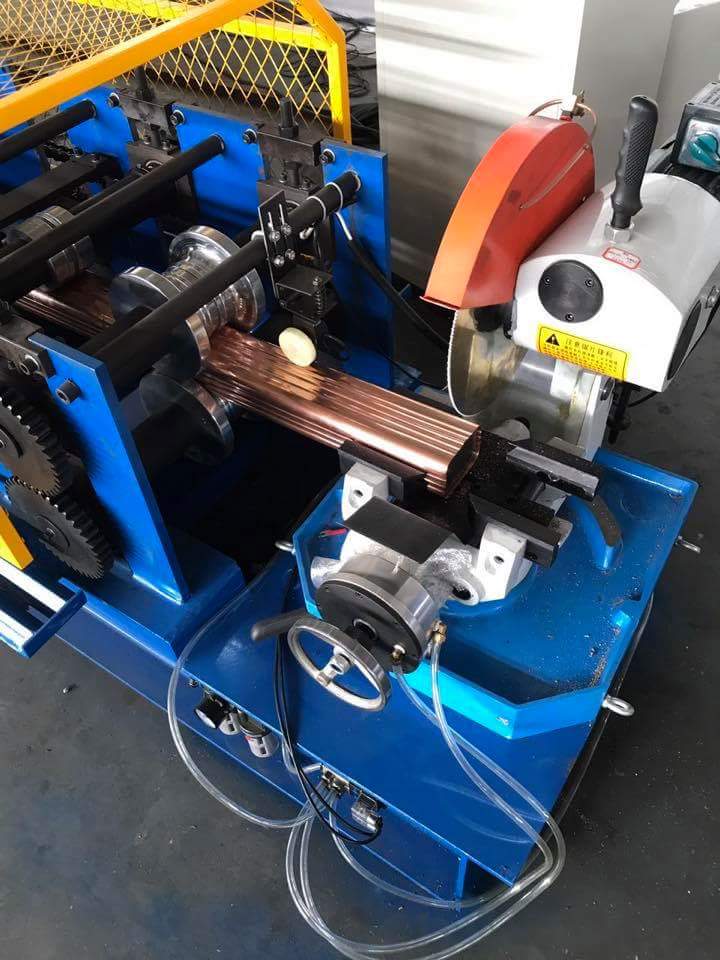 Flying Saw Cutting Downpipe Roll Forming Machine 2