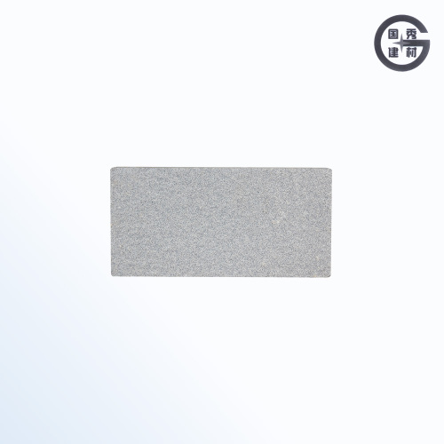 بلاطة رصف خارجية مستطيلة باللون الرمادي