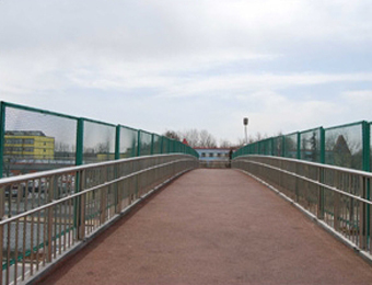 Anti dropping net of bridge guardrail net