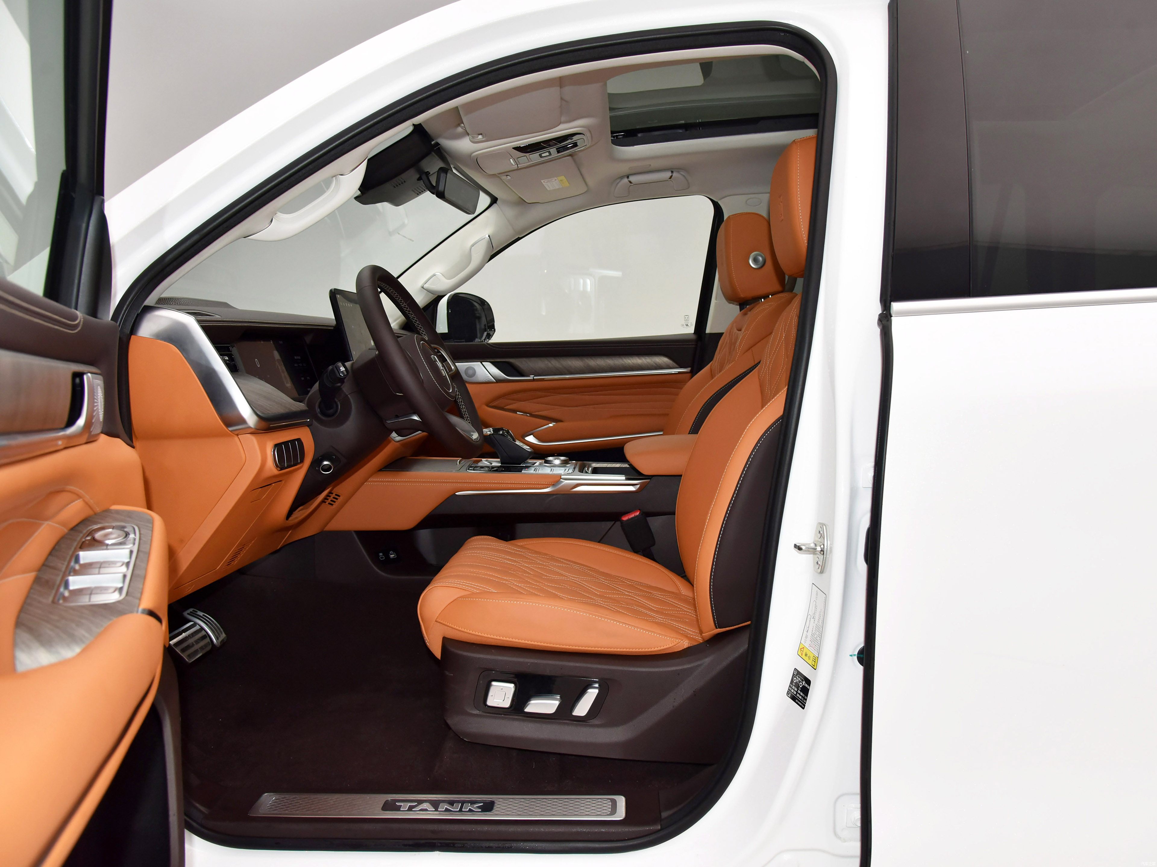 Tank500 2025 Hi4-Z Luxury High Performance SUV