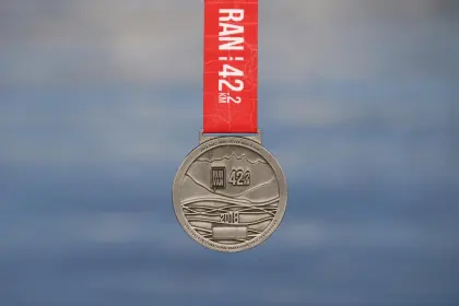 2018 Vancouver Marathon Finishers Medal
