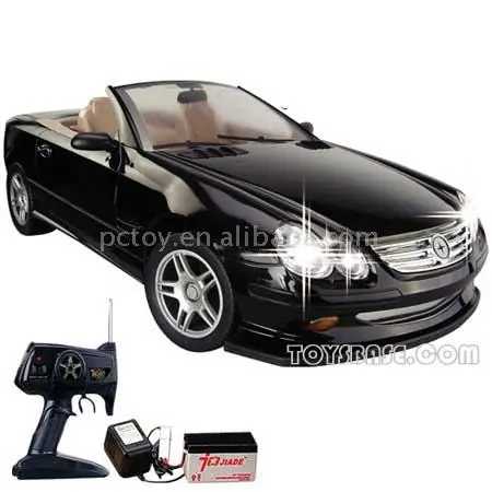 1:6 Scale R/C car with light