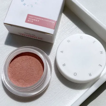 Cute Blush: Color Changing Cream Blush for Private Label