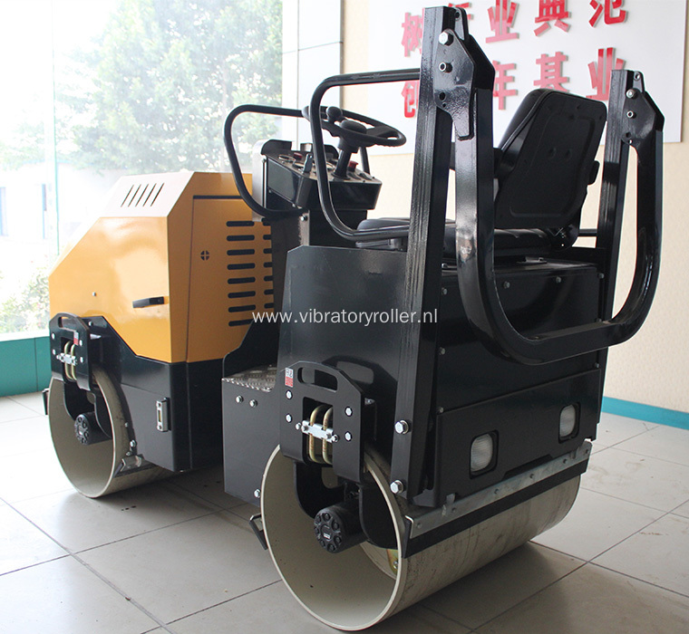 1.7 Ton Double Drum Small Vibratory Road Roller