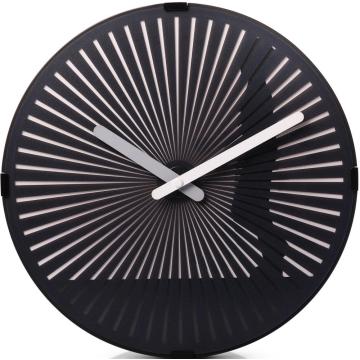 Horloge murale en mouvement - homme qui marche