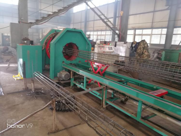 High Efficiency Electric Pole Roll Welder