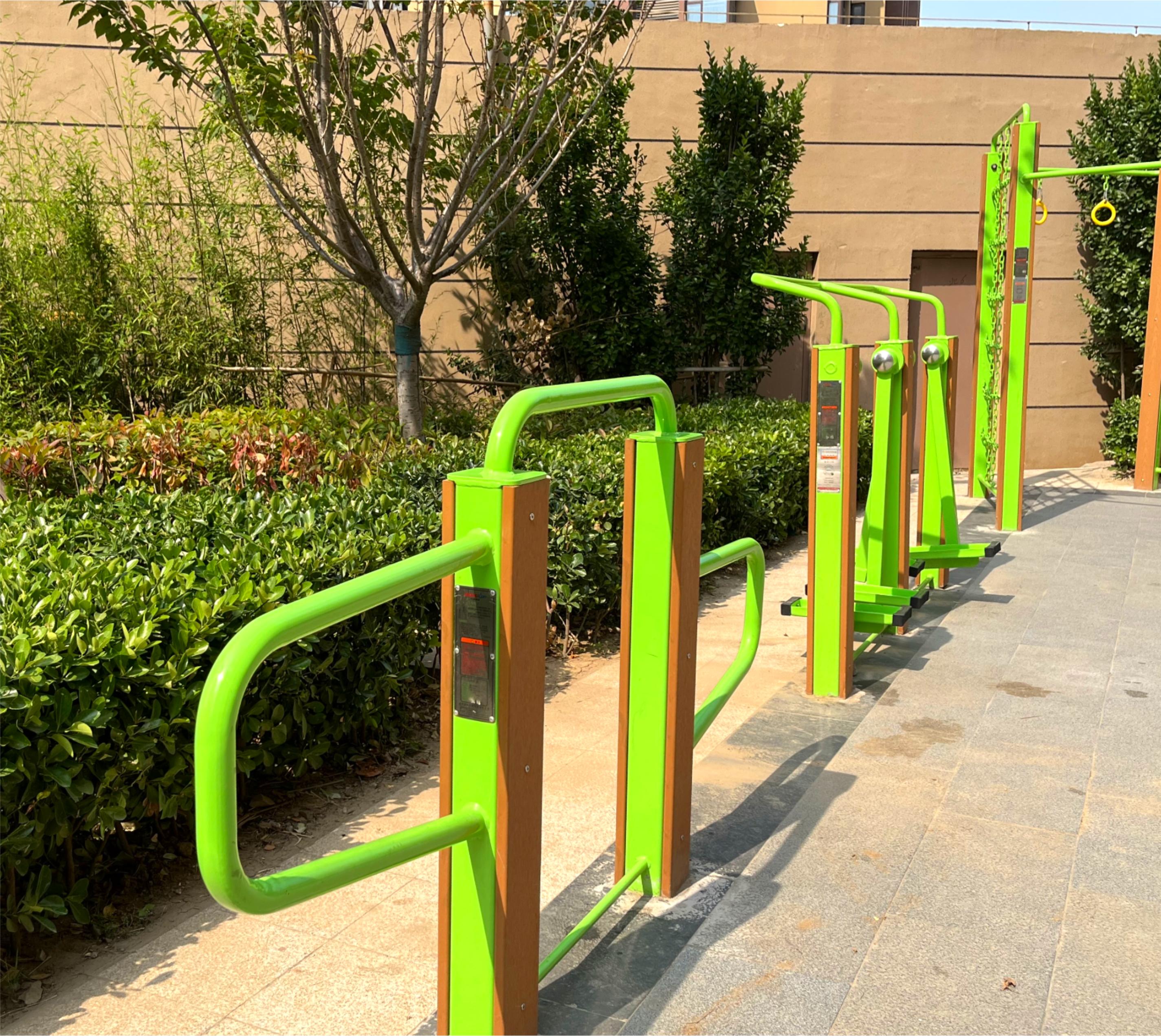 outdoor fitness equipment