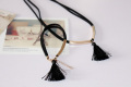 Kalung suede dengan tiub logam Tassel Sutera Choker