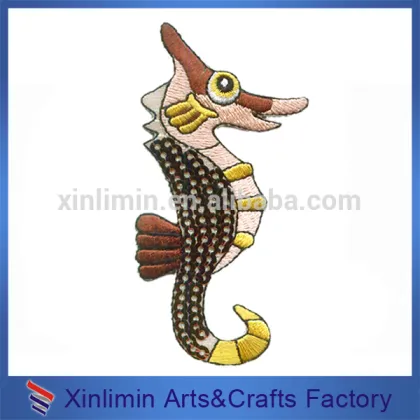 Eco-Friendly sell well with delicate pattern forclothing brand patch