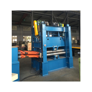 Automatic steel plate flattening machine