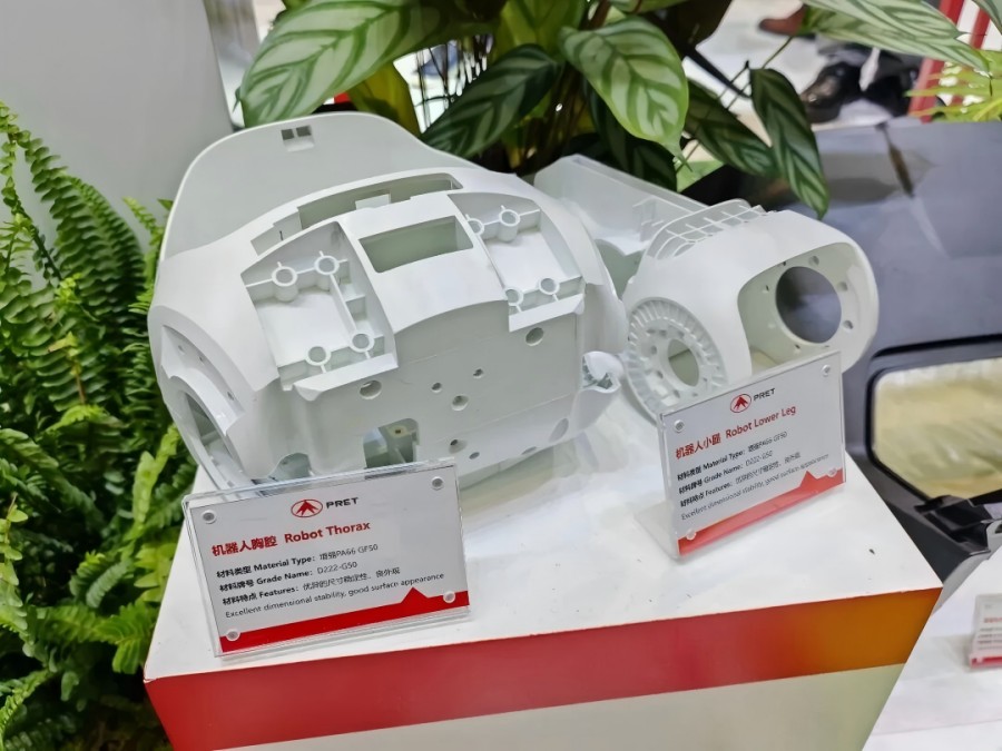 Glass-fiber-reinforced PA66, robot torso and 