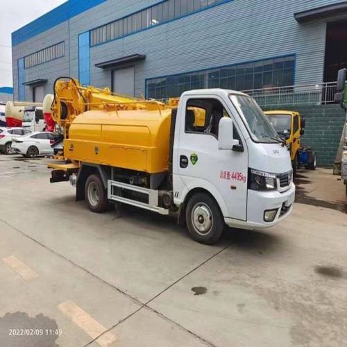 Camion de pompe de drainage d&#39;eaux usées sous vide 2.5cbm