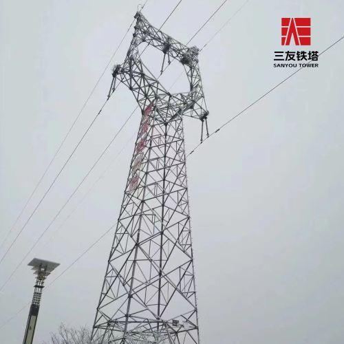 Torre de aço angular durável para suporte estrutural